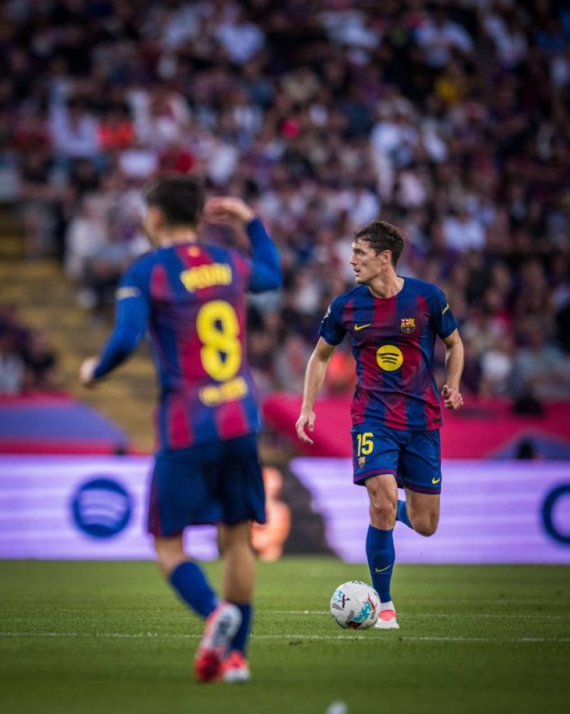 بعد تجاوزه «سوسيداد».. برشلونة ينتزع صدارة «الليغا» من ريال مدريد