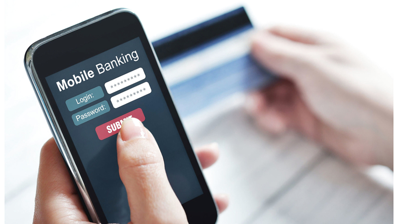 إشعارات فورية بتحويلات المتعاملين عبر تطبيقات البنوك.. و«الرسائل النصية» اختيارية