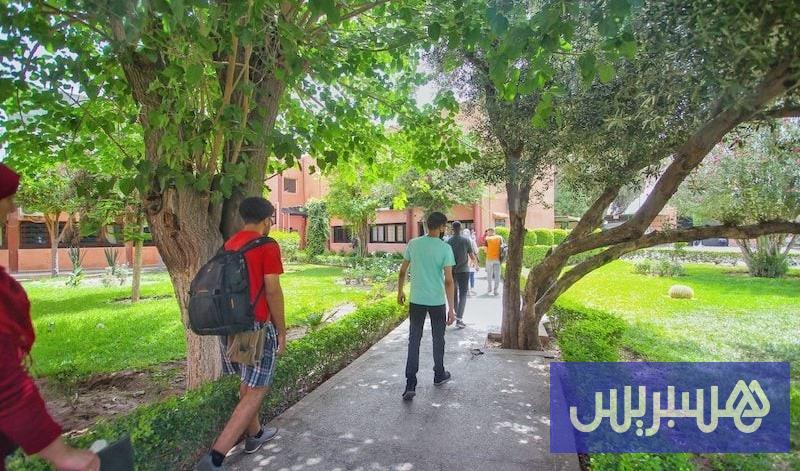 “حضن” تدعم طلبة متفوقين معوزين