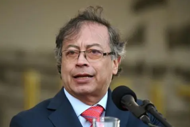 “لن أتراجع.. الرئيس الكولومبي يرد على العقوبات الأميركية