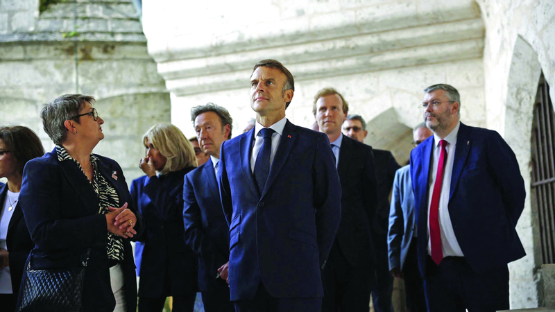 فرنسا تعجز عن مواجهة مشكلاتها الاقتصادية