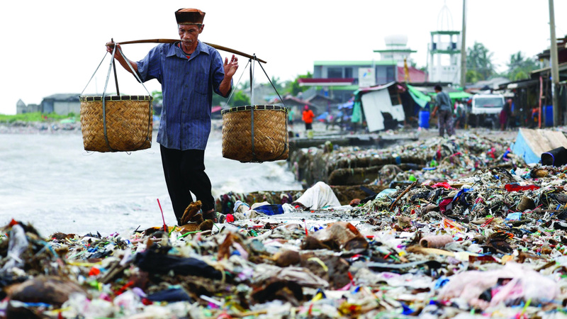 فيضانات بالي تكشف آثار التنمية العشوائية وسوء إدارة النفايات