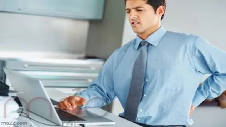 هذا ما يحدث للجسم عند الجلوس لفترات طويلة في العمل