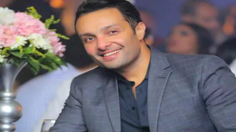 “الطيبون للطيبات”.. وائل عبدالعزيز يهنىء منة شلبي على زواجها من أحمد ا