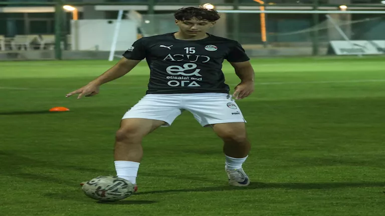 سبب عدم انضمام لاعب ليفربول الشاب لمعسكر منتخب مصر