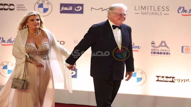 نيقولا معوض ببدلة غريبة هنا شيحة جريئة.. 20 صور للنجوم في افتتاح الجون