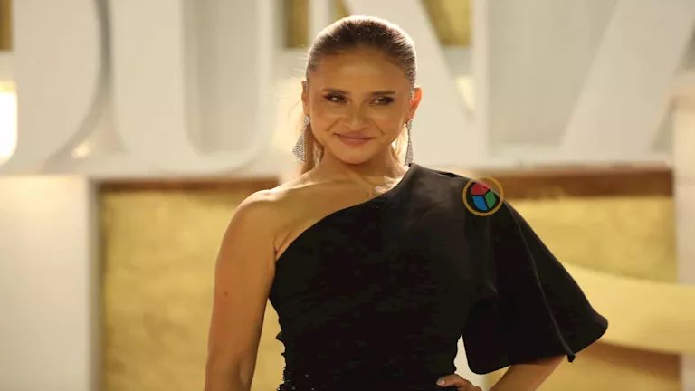 إطلالة بمليون جنيه.. نيللي كريم تخطف الأنظار بفستان جريء في الجونة