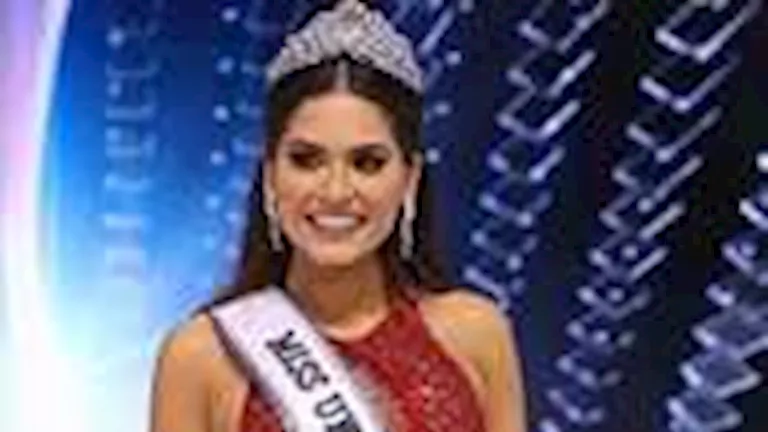 أجمل 3 ملكات جمال حول العالم.. شياكة وأناقة تخطف الأنظار