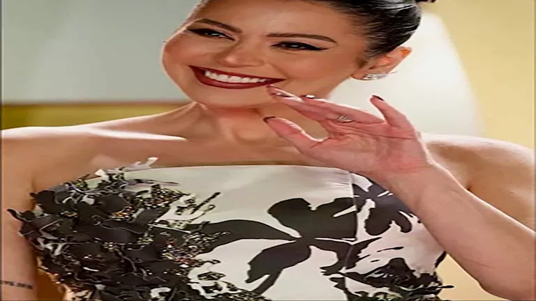 بفتحة ساق جريئة.. لقاء الخميسي تتألق بفستان أنيق في مهرجان الجونة