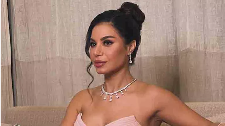 حلوة بلادي.. نسرين أمين تشارك في احتفالات المتحف المصري الكبير