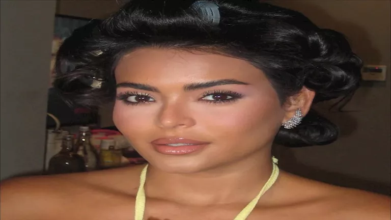 بإطلالة “جريئة”| أسماء جلال تبرز إطلالتها بختام مهرجان الجونة .. ماذا