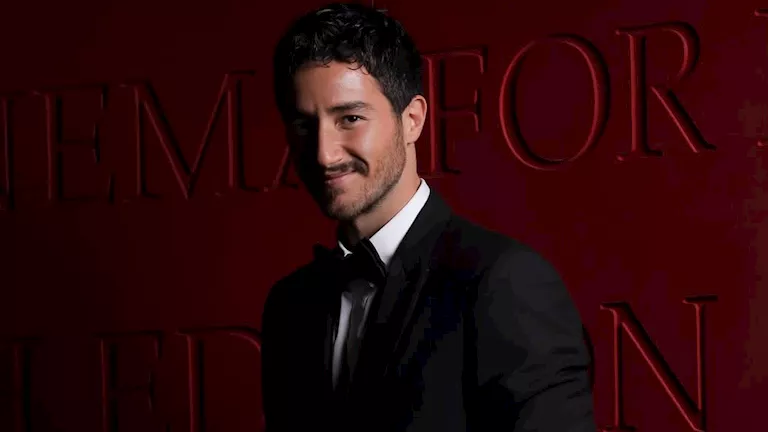 أحمد مالك عن تكريمه في مهرجان الجونة: ” الحب اللي وصلي أغلى من أي جايز