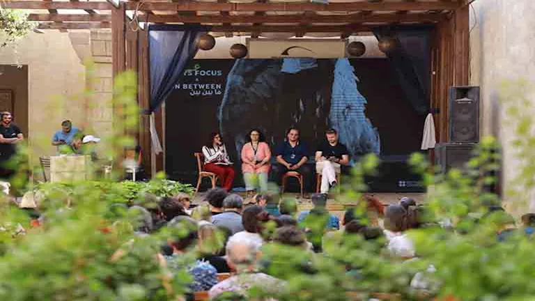 بالصور| مهرجان “دي-كاف” يختتم دورته الـ13 بمشاركة 130 فنانا