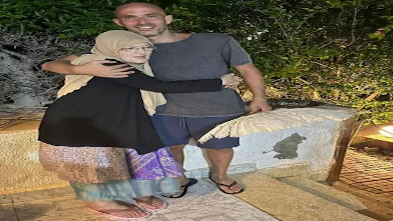 عمر حسن يوسف يحتفل بعيد ميلاد والدته شمس البارودي: “ربنا يخليكي لينا د