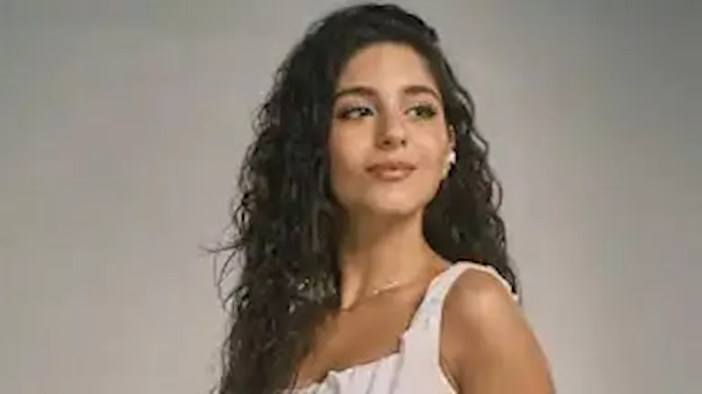 مايان السيد بإطلالة ساحرة.. لماذا اختارت اللون البيج؟