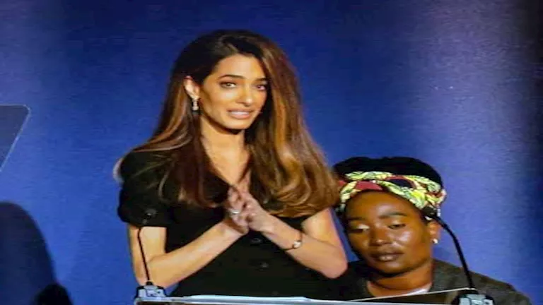 “بقت شبه أنجلينا جولي”.. أمل كلوني تفاجيء جمهورها بـ لوك جديد