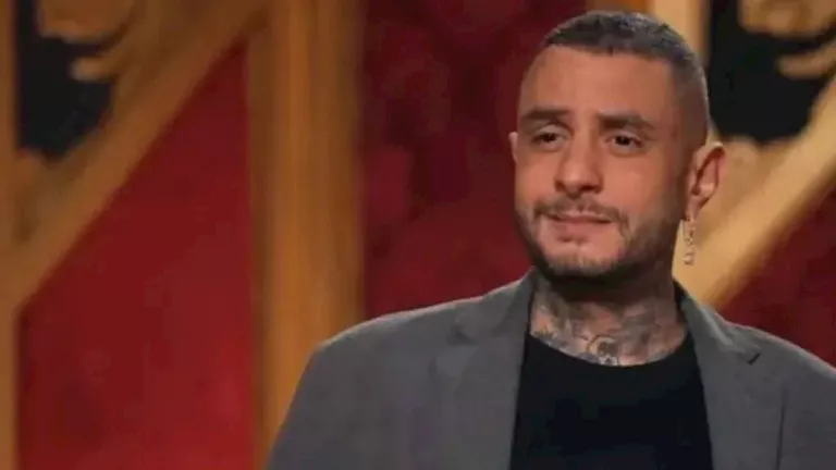 بصورة نادرة لهما على “حمار”.. أحمد الفيشاوي يستعيد ذكرياته مع والده