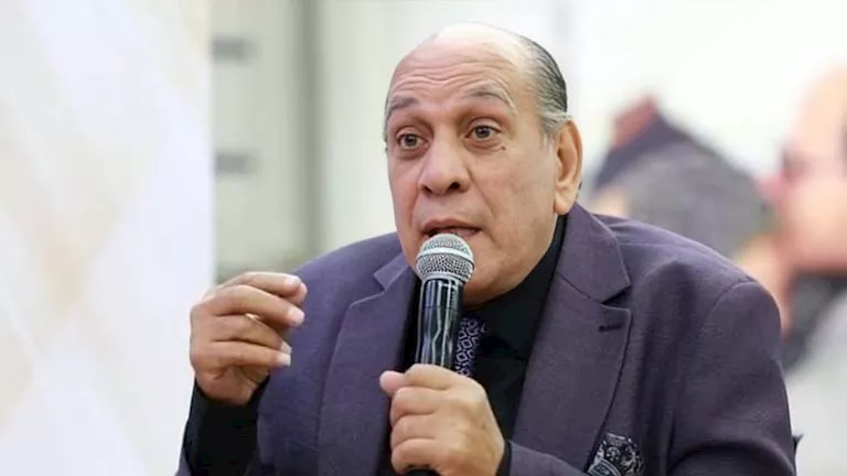 منير مكرم عن إدوارد: “ساندني معنويًا وماديًا”