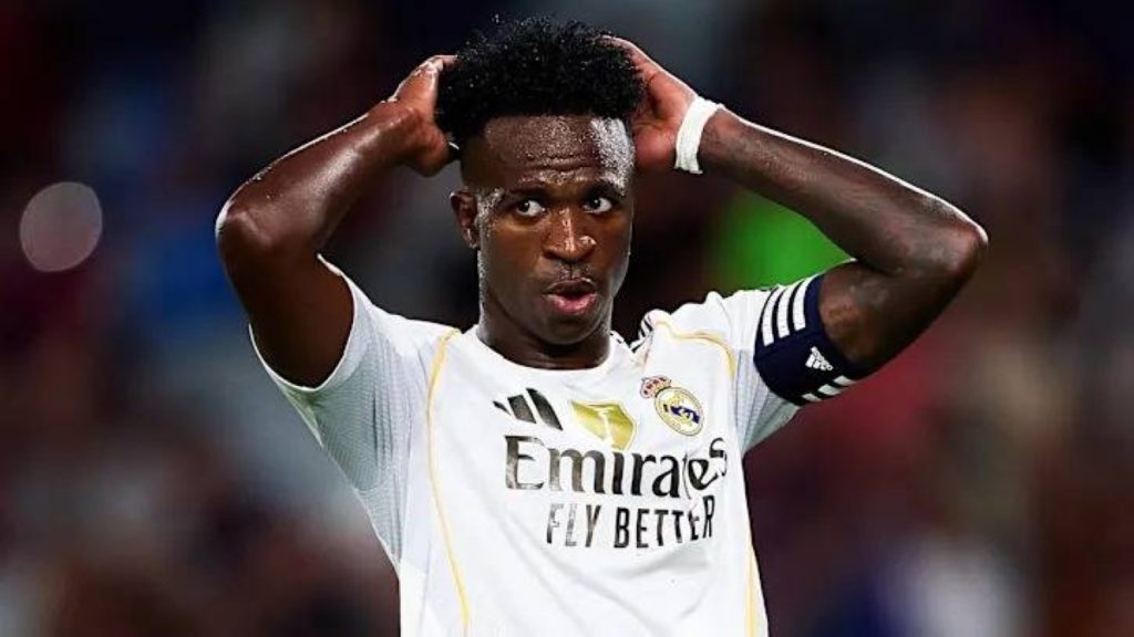 حريق ضخم في منزل فينيسيوس.. أين كان نجم ريال مدريد؟