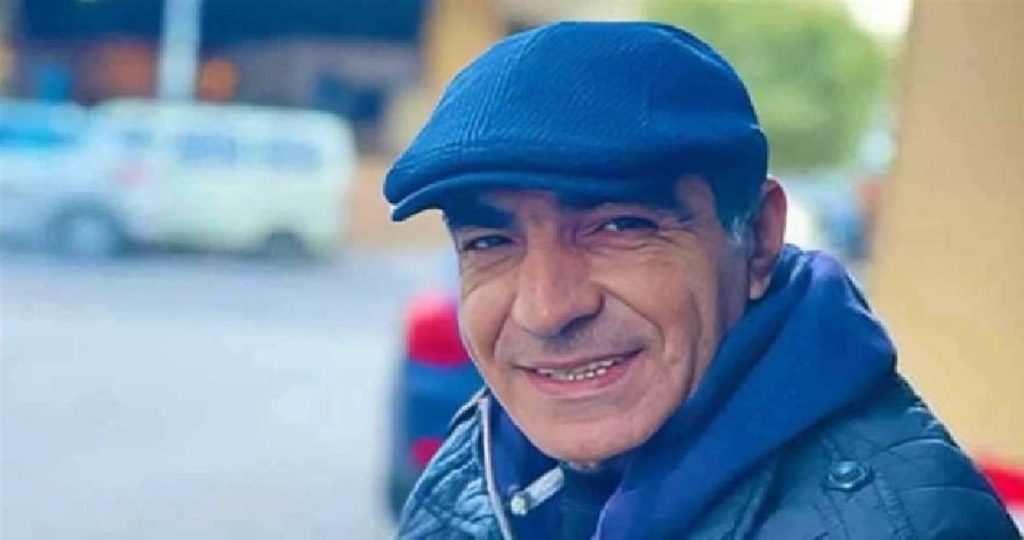 فنان مغربي يُحرق حيًّا أمام المارة!