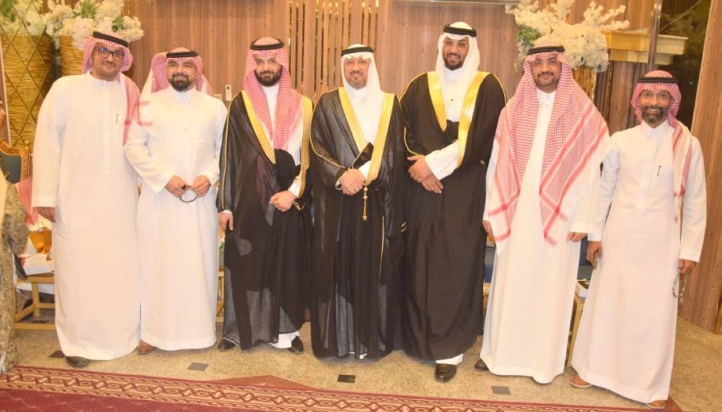 أمراء يشرفون زواج الجمّال