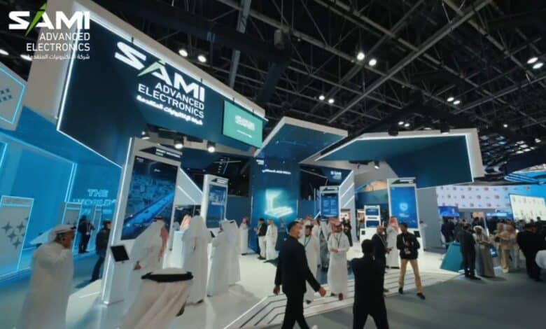 شركة الإلكترونيات المتقدمة تبرز ريادتها في الذكاء الاصطناعي والتقنيات الذكية في جيتكس 2025