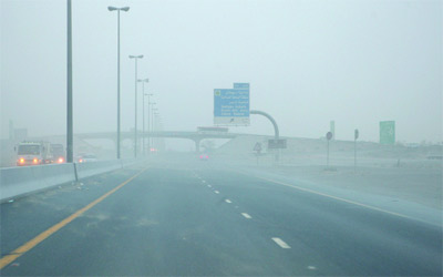 «الإمارات الصحية» تدعو إلى اتخاذ 7 تدابير وقائية تزامنًا مع تقلبات الجو المغبرة