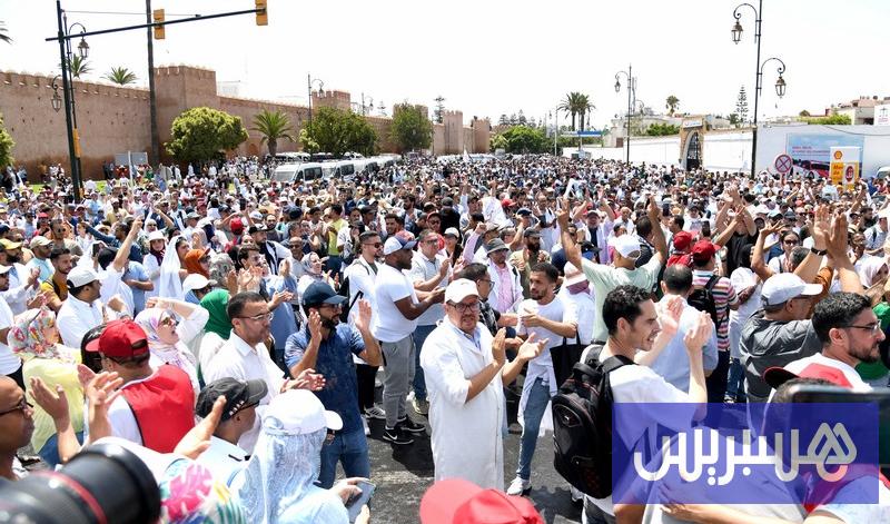 الاحتقان يعود إلى قطاع الصحة .. والممرضون يتهمون الوزارة بـ”المماطلة”