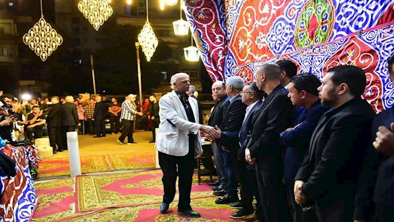 نجوم القطبين ورؤساء الأندية.. 13 صورة لعزاء محمد صبري في الحامدية الشا