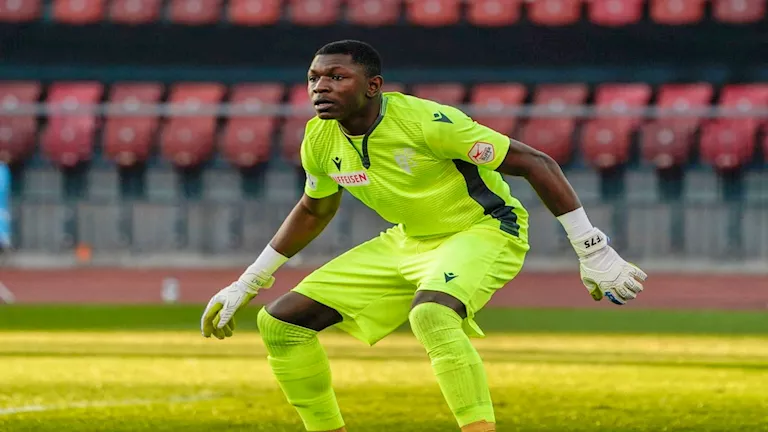 تبديل غيّر التاريخ.. كيف حول حارس الكونغو البديل حلم بلده إلى حقيقة؟