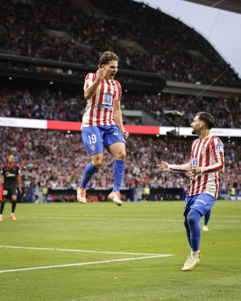 أتلتيكو مدريد يكسب إشبيلية