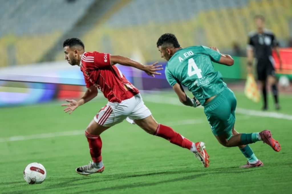 الأهلي يكتفي بتعادل «محبط» أمام المصري