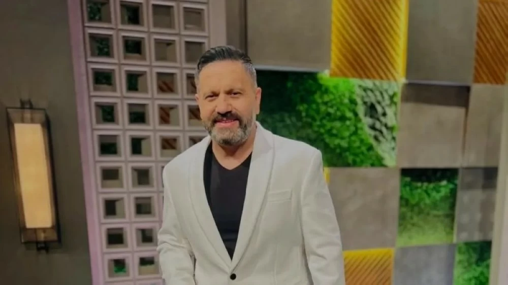 عصابة تنتحل شخصيات فنانين.. وتوقع فنانا مصريا في عملية احتيال