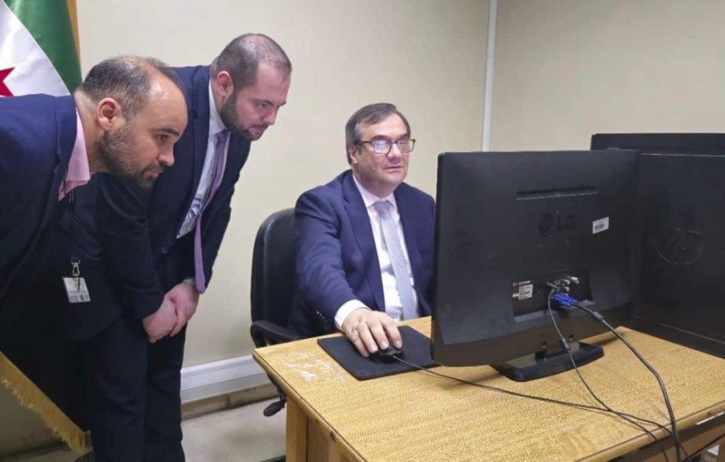 سوريَة تعود إلى شبكة “سويفت” بعد 14 عامًا من العزلة.. ماذا يعني ذلك؟