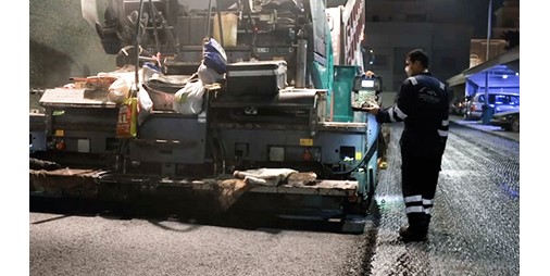 الوزيرة المشعان فرق الوزارة تواصل أعمال صبانة الطرق في سعد العبدالله