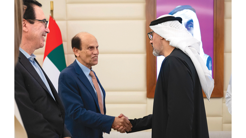 خالد بن محمد يلتقي رئيس معهد «ميلكن» لبحث تطوير الشراكات الاستراتيجية