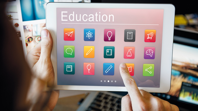 «الأمية الرقمية» تُعرقل مشاركة ذوي طلبة في الاستبيانات المدرسية