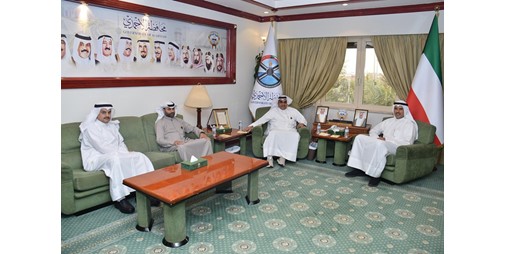 الأنصاري تعزيز وفرة الأسماك في سوق الكوت