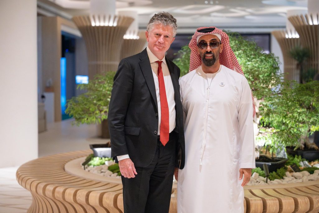 طحنون بن زايد يبحث العلاقات وآفاق التعاون مع مستشار الأمن القومي البريطاني