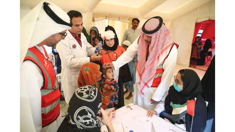 قوافل «زايد الخير» تعالج قلوب الأطفال والمسنين في السند