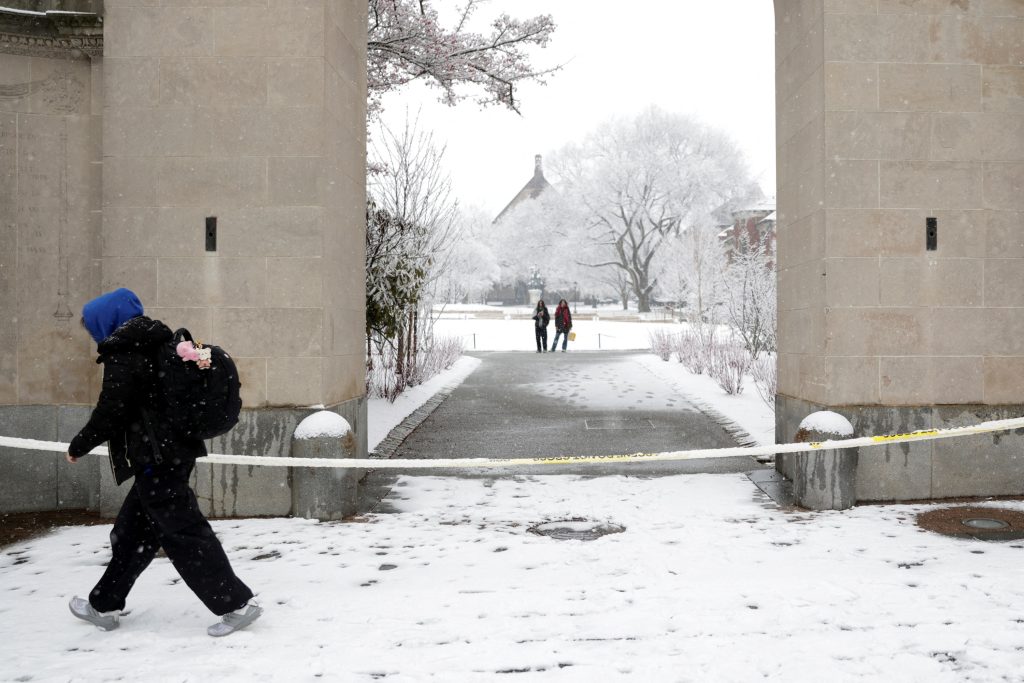 الشرطة الأميركية تحتجز شخصاً في حادث إطلاق النار بجامعة براون