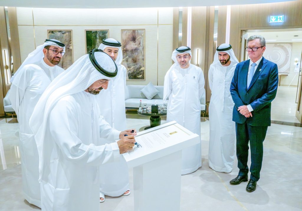 دبي تبني أسواقاً مالية متقدمة لترسيخ مكانتها كمركز عالمي للذهب والمعادن الثمينة