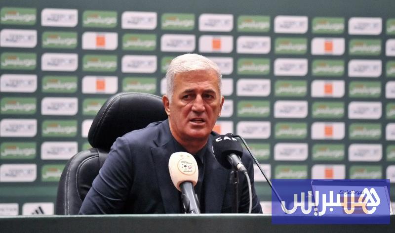 مدرب الجزائر: المغرب مرشح قوي للقب