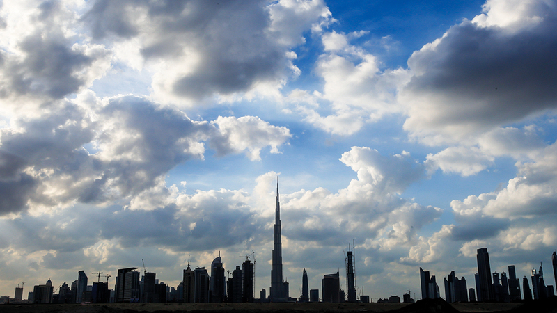 كتل هوائية باردة وأمطار وبرق ورعد أحياناً حتى الجمعة