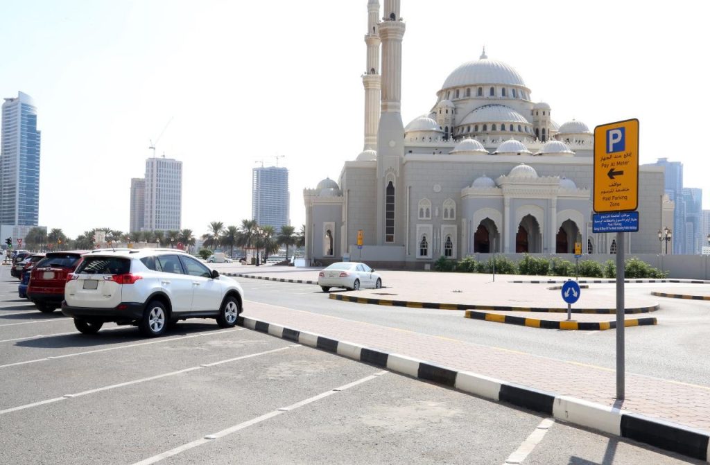 إعفاء مستخدمي المواقف العامة في الشارقة من الرسوم حتى غدٍ الجمعة