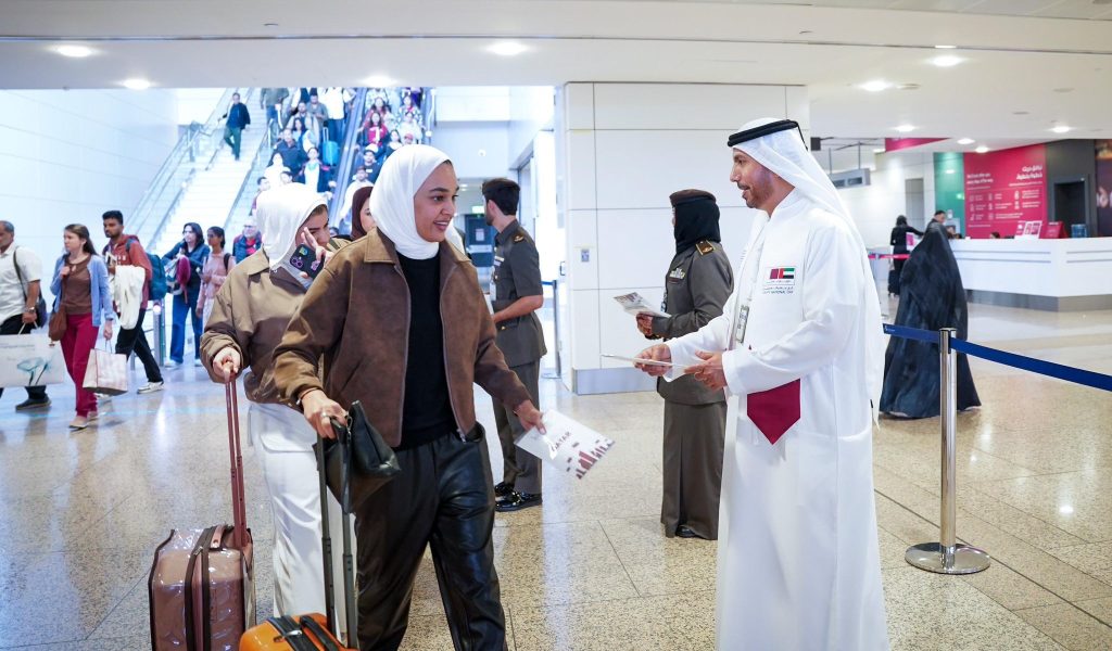 دبي تستقبل زوارها بختم “الإمارات – قطر كل عام وأنتم بخير”
