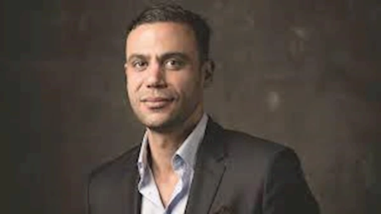 أول تعليق من محمد إمام بعد انتهاء عزاء شقيقة والده الزعيم عادل إمام