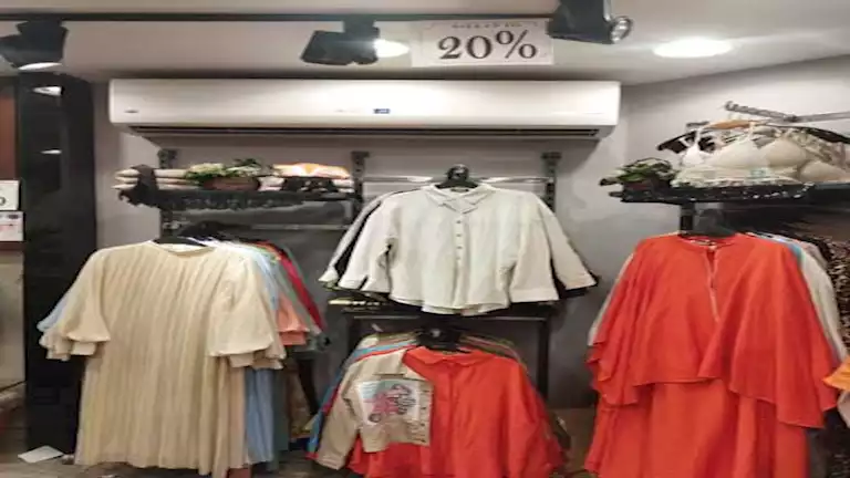 الملابس الضيقة خطر صامت يهدد الدورة الدموية والهضم