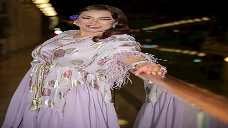 بالصور.. انتصار تتألق بفستان وردي في مهرجان البحر الأحمر