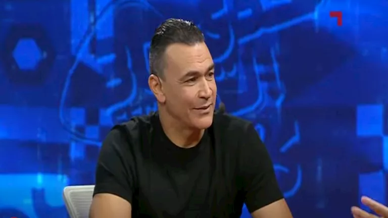 تصرف مثير للجدل من عصام الحضري مدرب حراس المنتخب